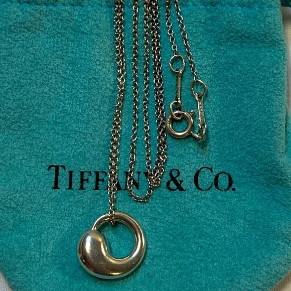 Tiffany & Co. Silver Eternal Circle bean Pendant Necklace 16" - Picture 8 of 9